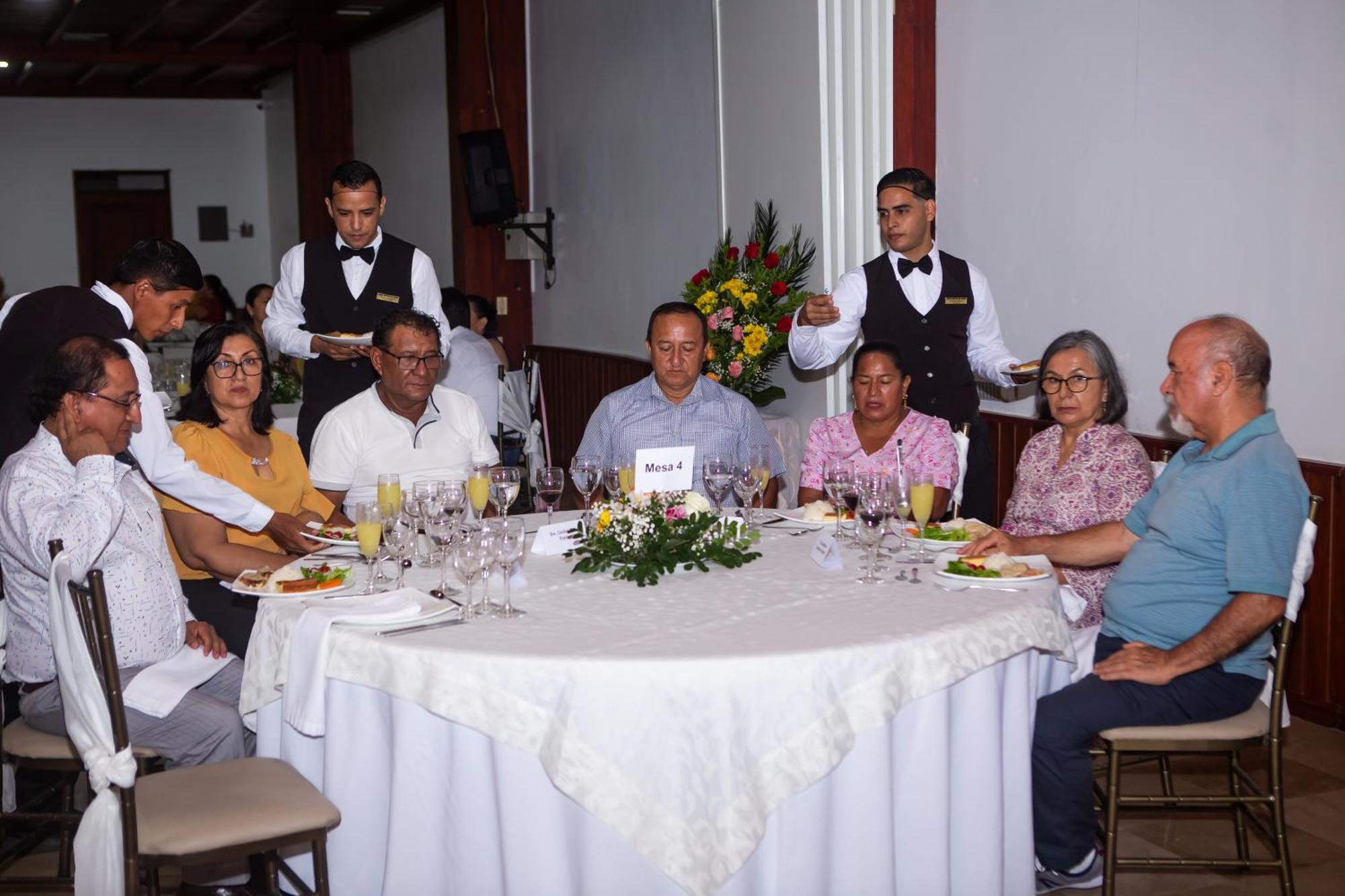 Gran Hotel De Lago - Lago Agrio Nueva Loja Eksteriør bilde