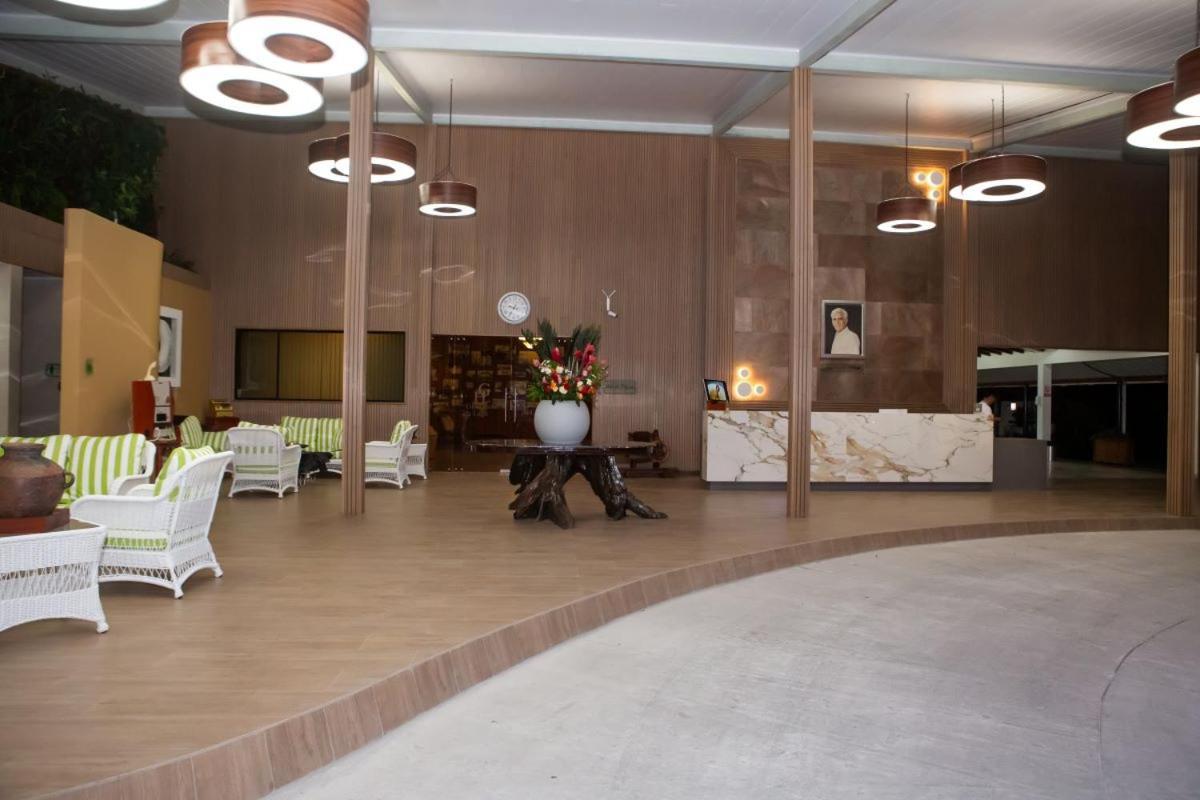 Gran Hotel De Lago - Lago Agrio Nueva Loja Eksteriør bilde
