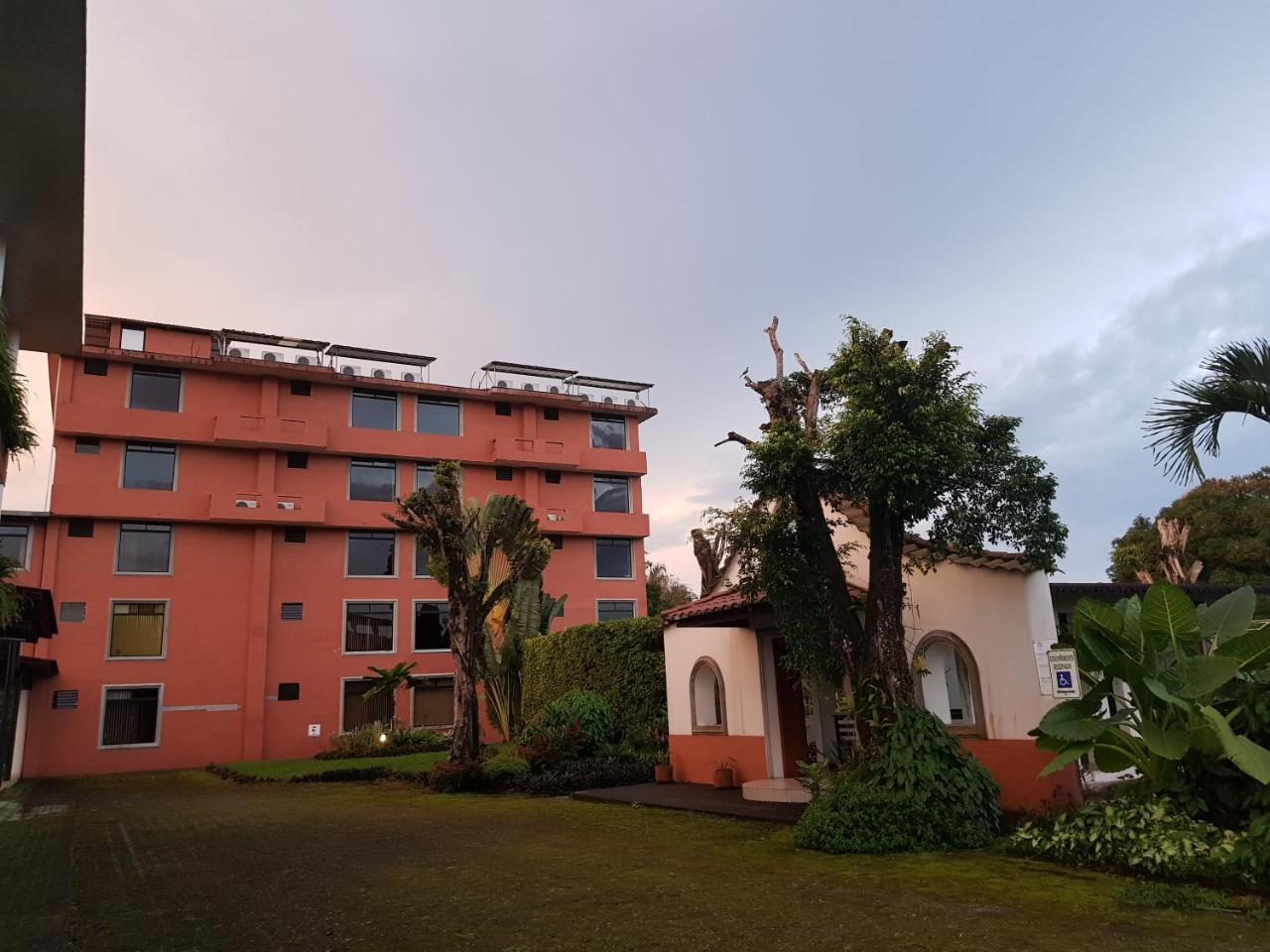 Gran Hotel De Lago - Lago Agrio Nueva Loja Eksteriør bilde